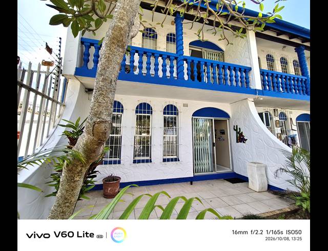 3 BEDROOM TOWNHOUSE FOR SALE IN MANABA BEACH